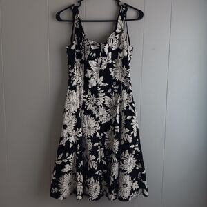 Jones Of New York Black Wht Floral Shift Dress Size 6